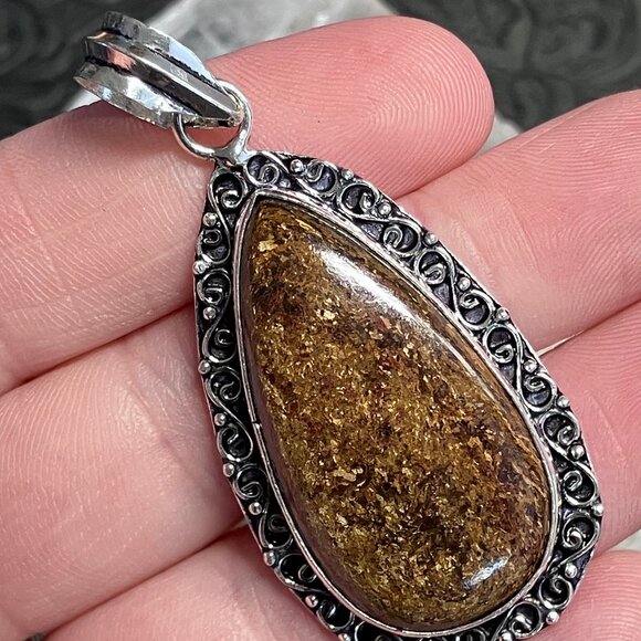 Natural Bronzite Crystal Stone Jewelry Pendant - Picture 5 of 7